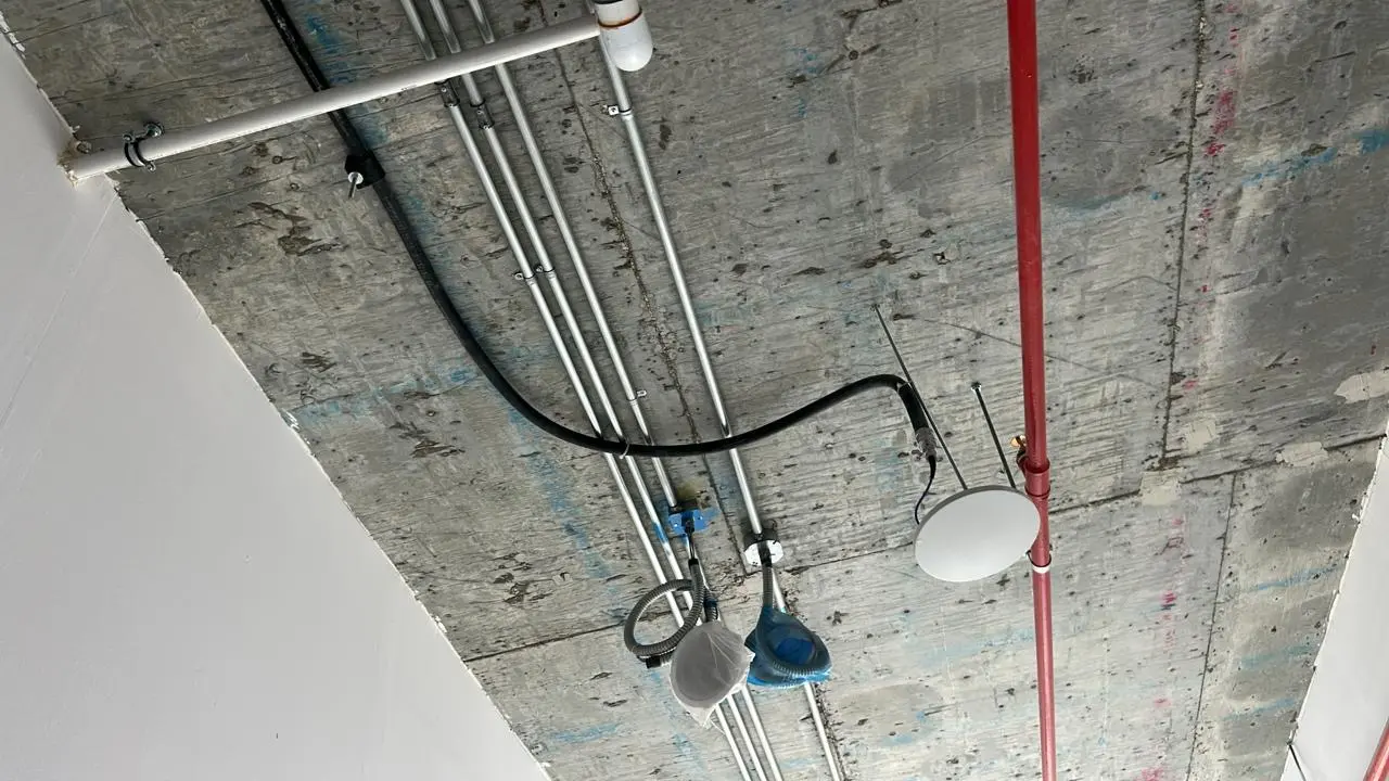 Indoor antenna installation at Avenues Towers