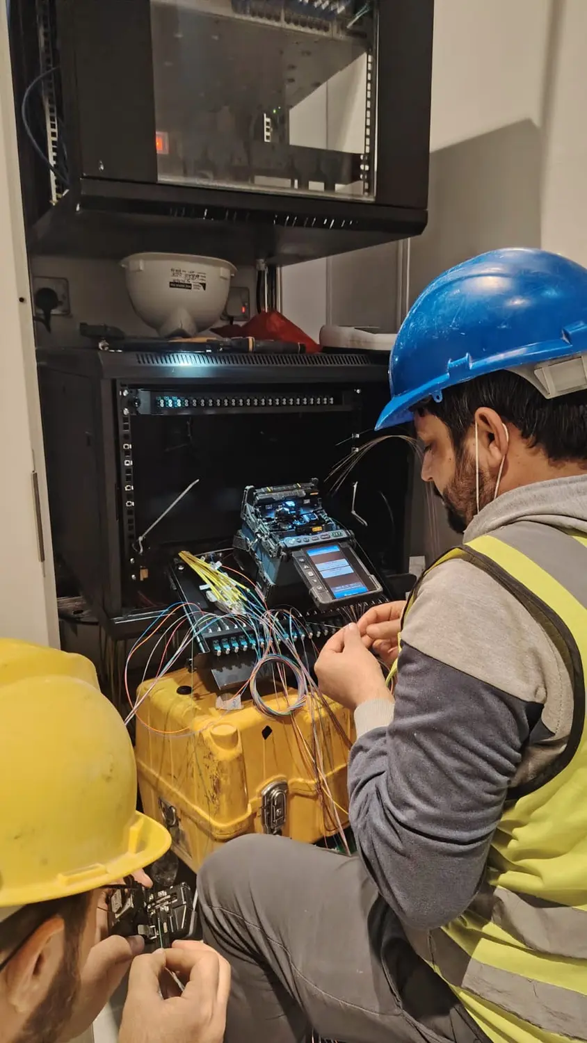 Fiber fusion splicing at KAFD 2.11
